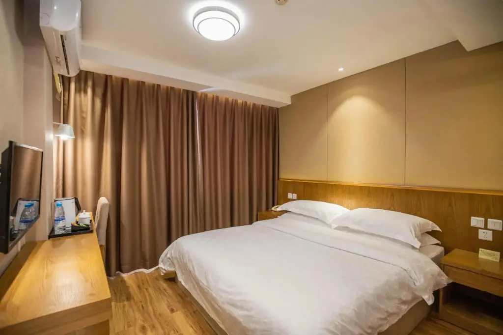 Куньмин: Jinquan Business Hotel (Yan'an Hospital Jiaosanqiao Metro Station)