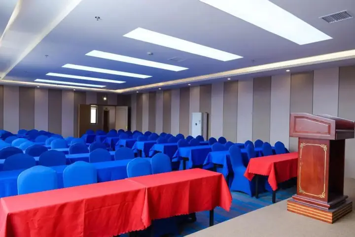 Уси: Guibao Hotel