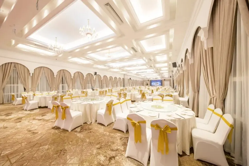 Шанхай: Vienna International Hotel ( Shanghai Kangqiao Metro Station)