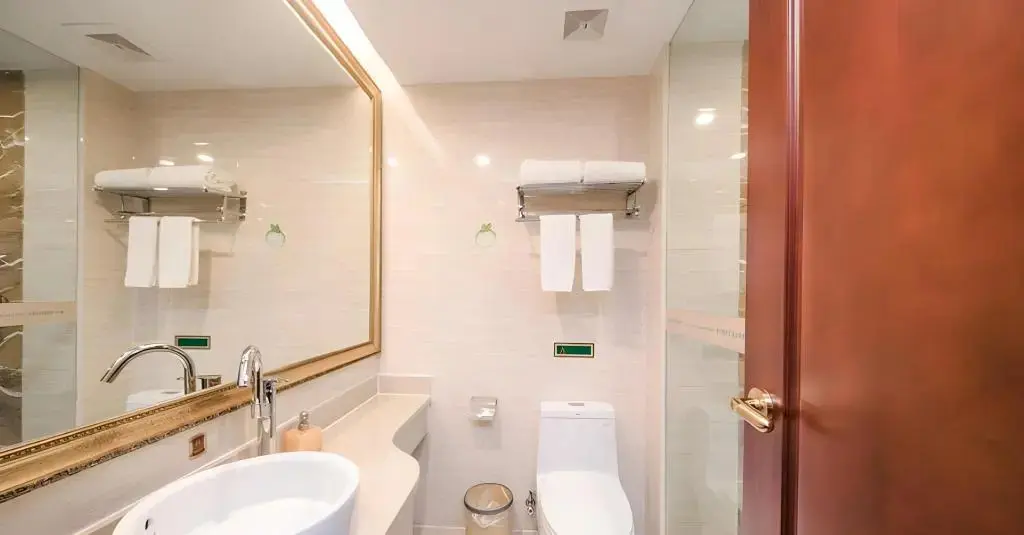 Шанхай: Vienna International Hotel ( Shanghai Kangqiao Metro Station)