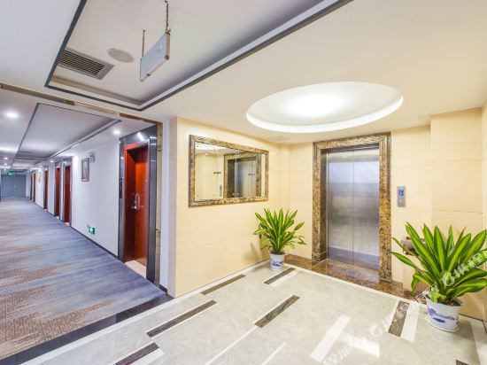 Гуйлинь: Yicheng Hotel (Guilin Wanfu Plaza)