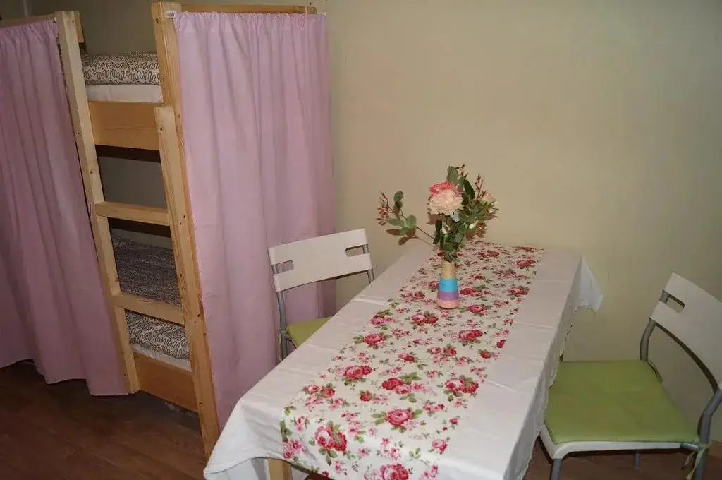 Москва: Flower Yard Hostel
