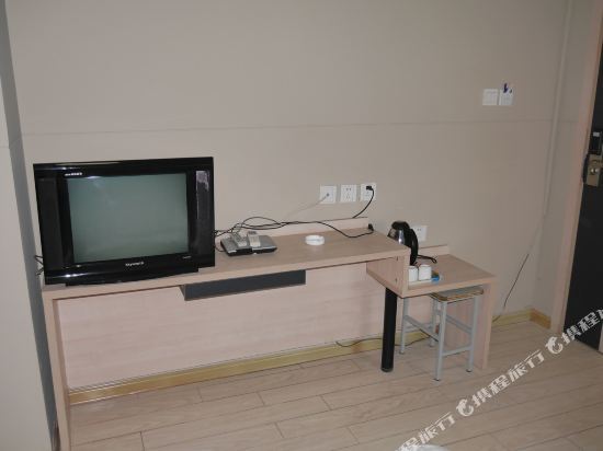 Циндао: Zhida Express Hotel
