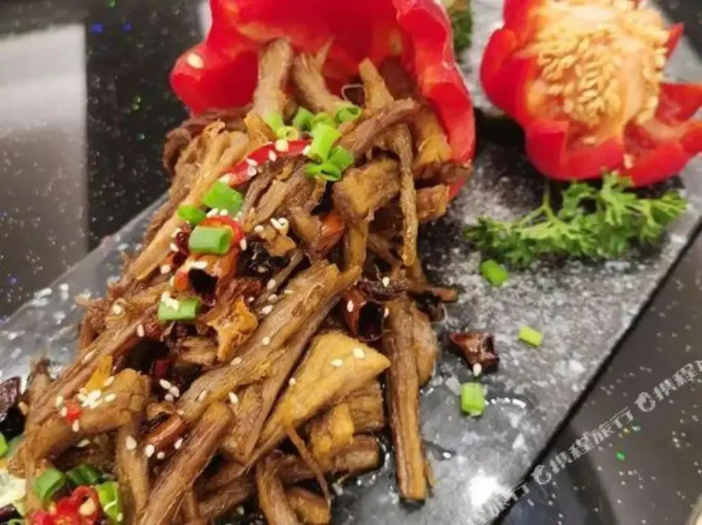 Лохэ: Kai Yue Hotel