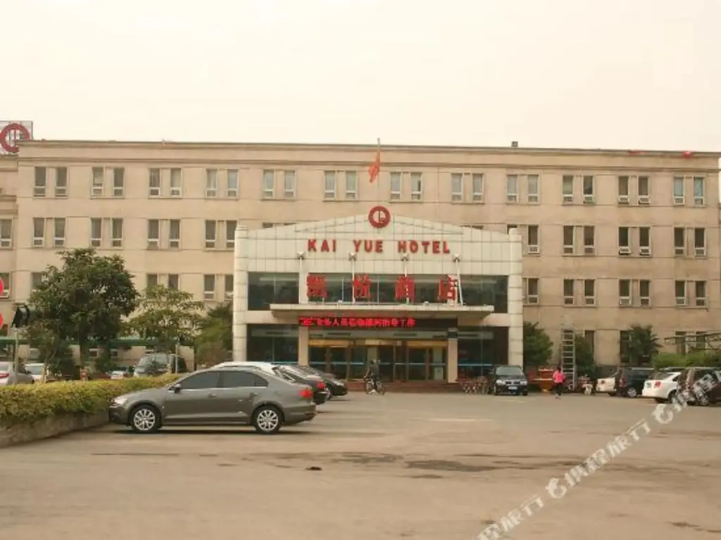 Лохэ: Kai Yue Hotel
