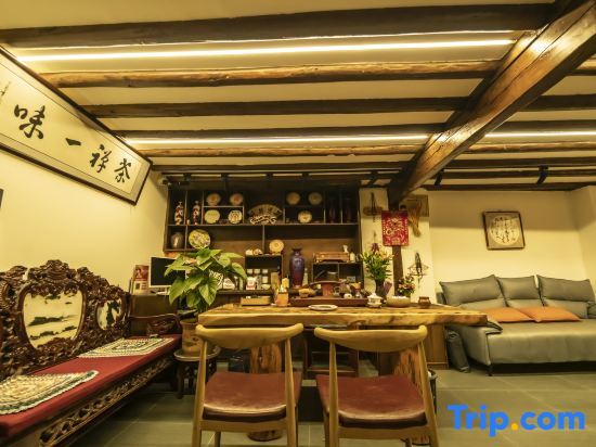 Лицзян: Wuhuashizhilv Hostel