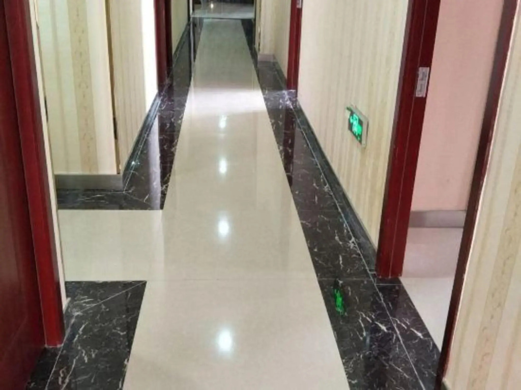 Урумчи: Hongxin Motel