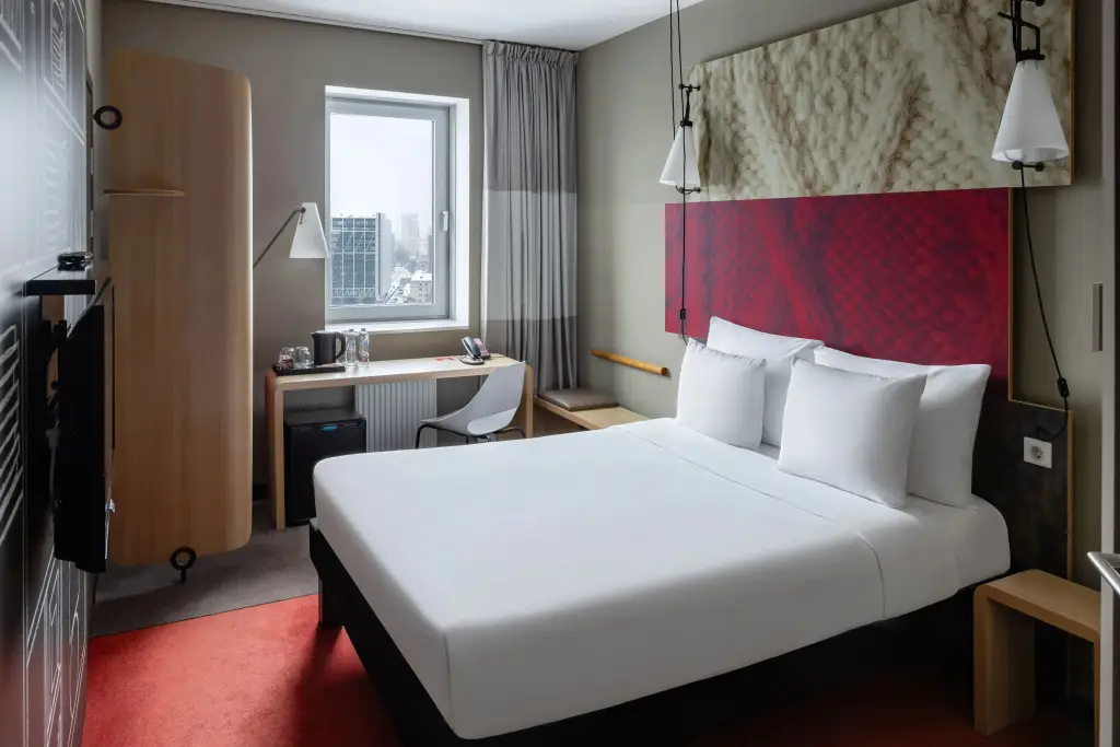 Москва: Отель ibis Москва Киевская