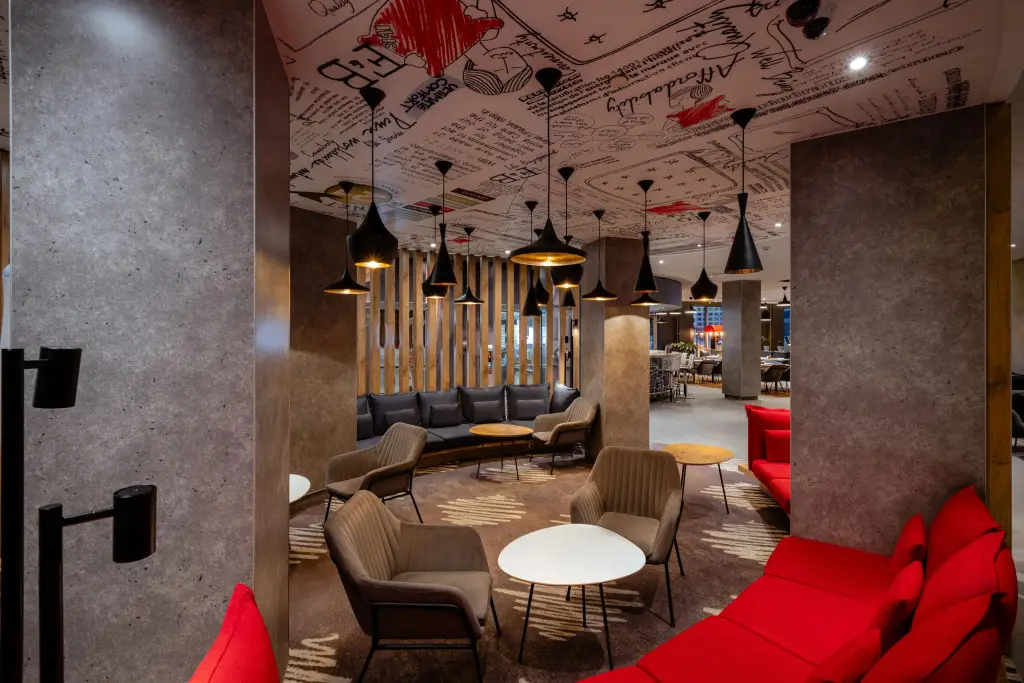 Москва: Отель ibis Москва Киевская