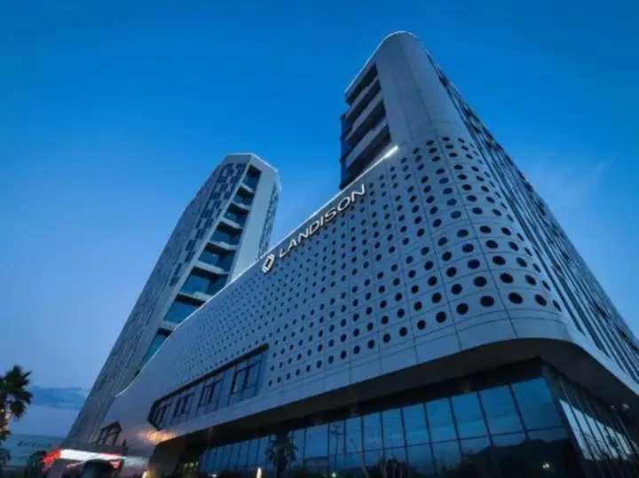 Тайчжоу: Leidisen Rongyuan Hotel