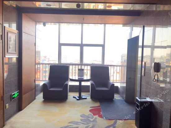 Циндао: Yingji Hotel (Qingdao Chengyang Wanxianghui Branch)