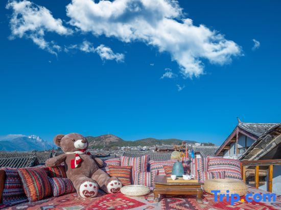 Лицзян: Lijiang pure sunshine · panoramic view of the ancient city and snow mountain