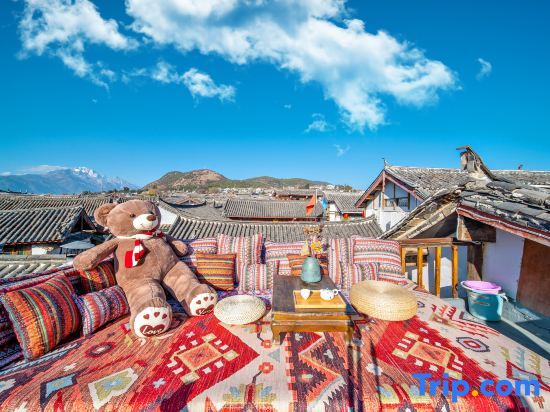 Лицзян: Lijiang pure sunshine · panoramic view of the ancient city and snow mountain