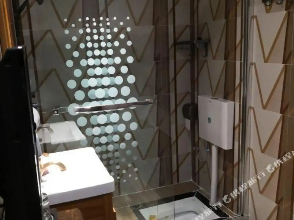 Чунцин: Edge Point Voice Intelligent Hotel