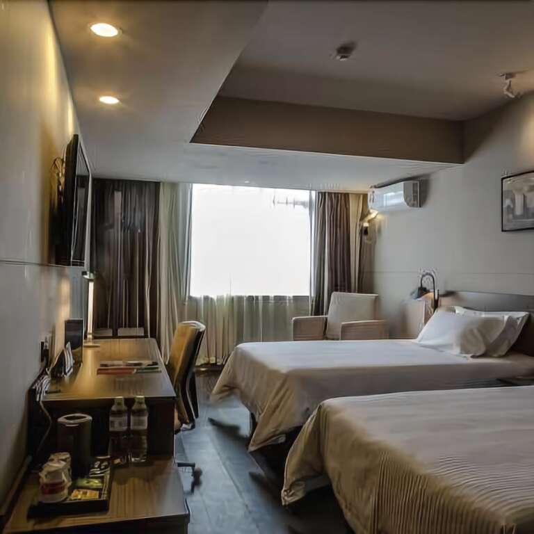 Ухань: Jinjiang Inn Select