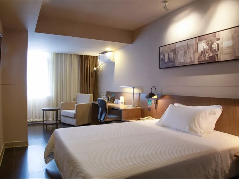 Ухань: Jinjiang Inn Select