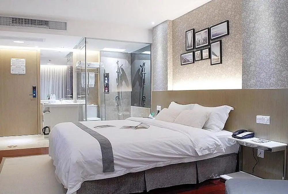 Шэньчжэнь: Bafei Hotel (Shenzhen Gongming Square Metro Station)