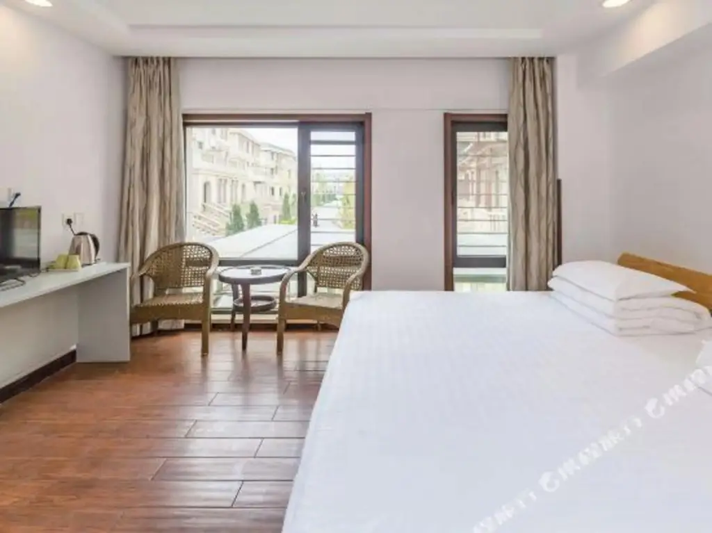 Далянь: Huating Hotel