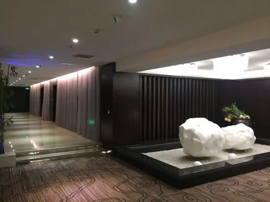 Вэйхай: Qing Shui Wan Business Club