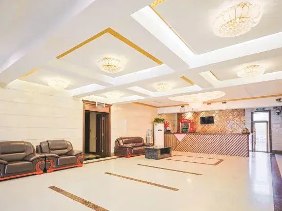 Шэньян: Home Inn Huayi Hotel (Xinmin Liaohe Street)