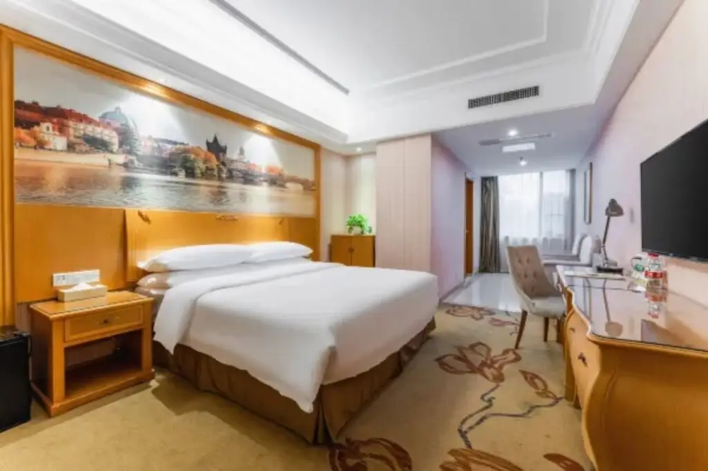 Ухань: Vienna Hotel Wuhan Lengjiao Lake Wanda Metro