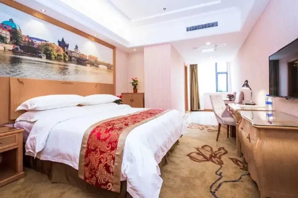 Ухань: Vienna Hotel Wuhan Lengjiao Lake Wanda Metro