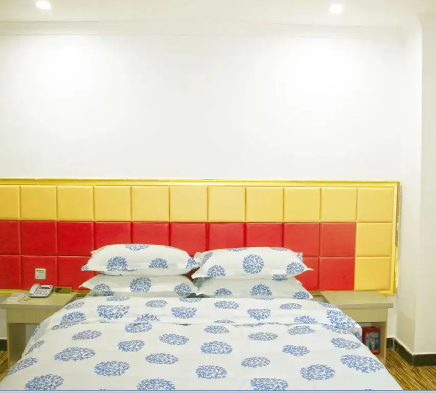 Гуанчжоу: Guangzhou Nalun Xinhang Hotel