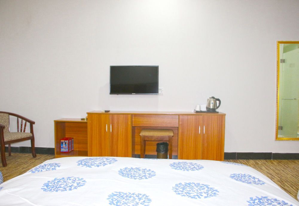 Гуанчжоу: Guangzhou Nalun Xinhang Hotel
