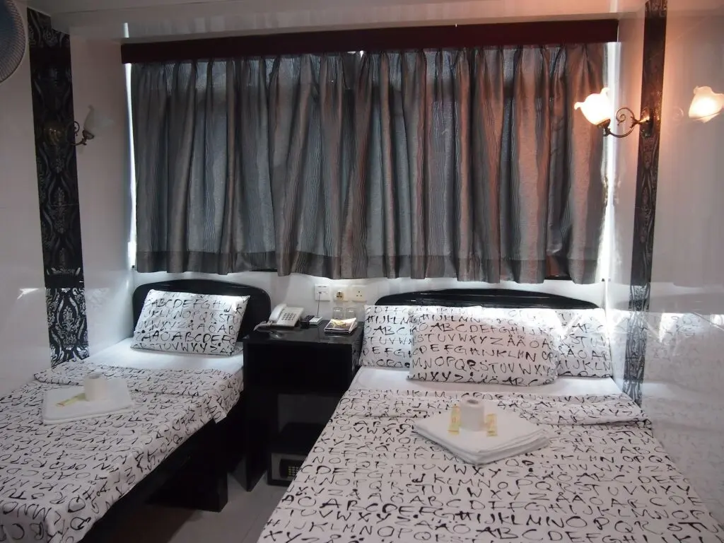 Гонконг: Premium Lounge