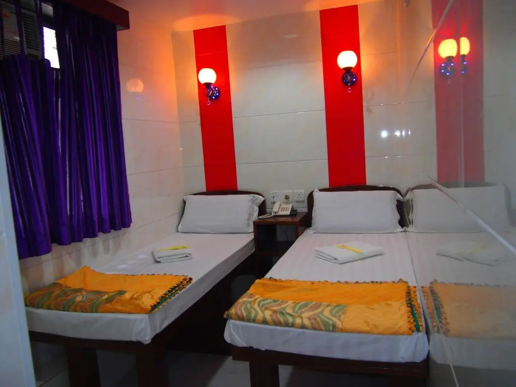 Гонконг: Premium Lounge