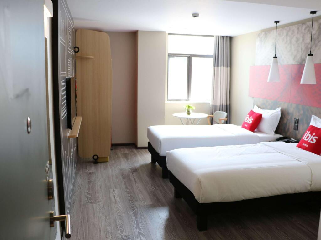 Шанхай: ibis Shanghai North The Bund Zhoujiazui Road