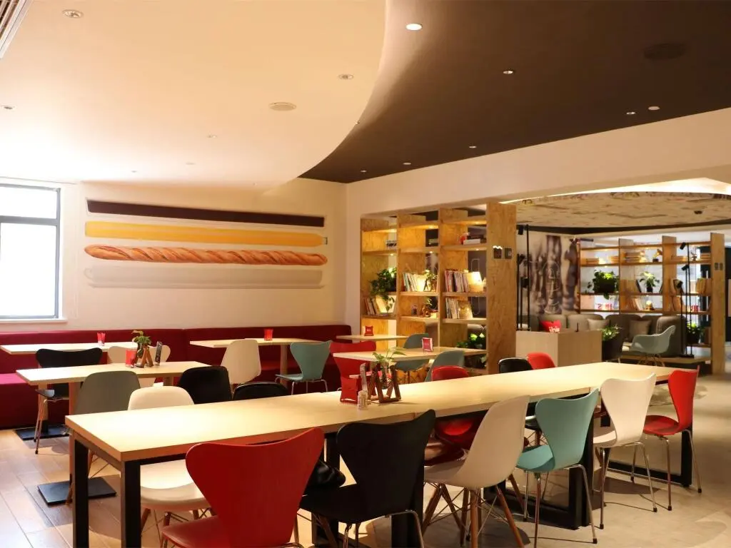 Шанхай: ibis Shanghai North The Bund Zhoujiazui Road