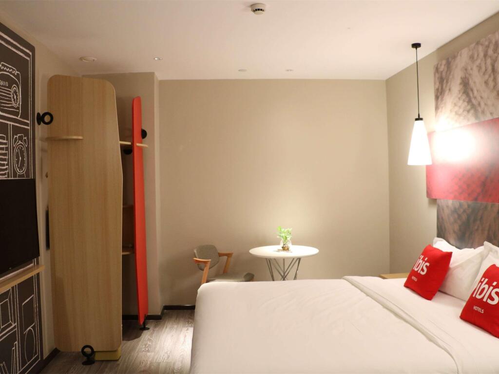 Шанхай: ibis Shanghai North The Bund Zhoujiazui Road