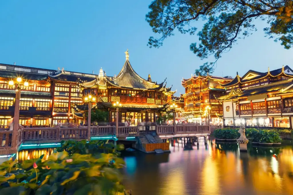 Шанхай: Z Hotel (Shanghai Xintiandi Hongfangzi)
