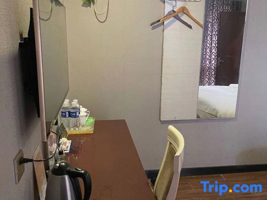 Цзясинь: Dongyuan  Business Hotel