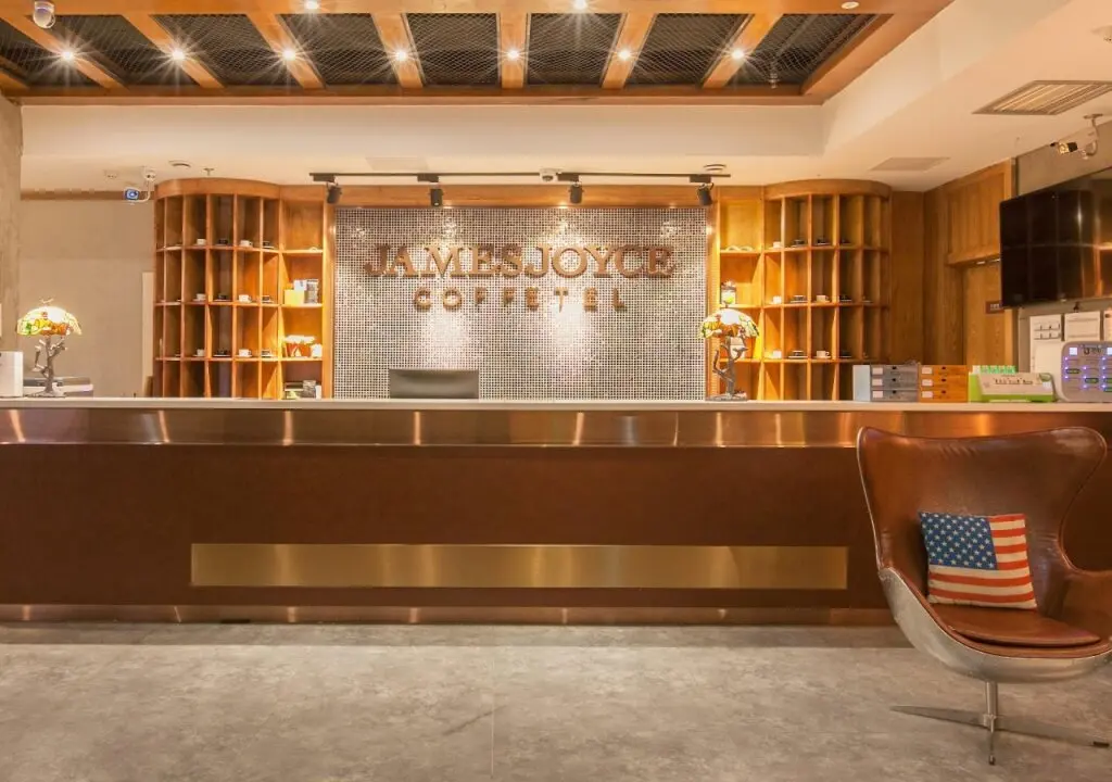 Чунцин: James Joyce Coffetel Chongqing Jiefangbei Pedestrian Street Hongyadong