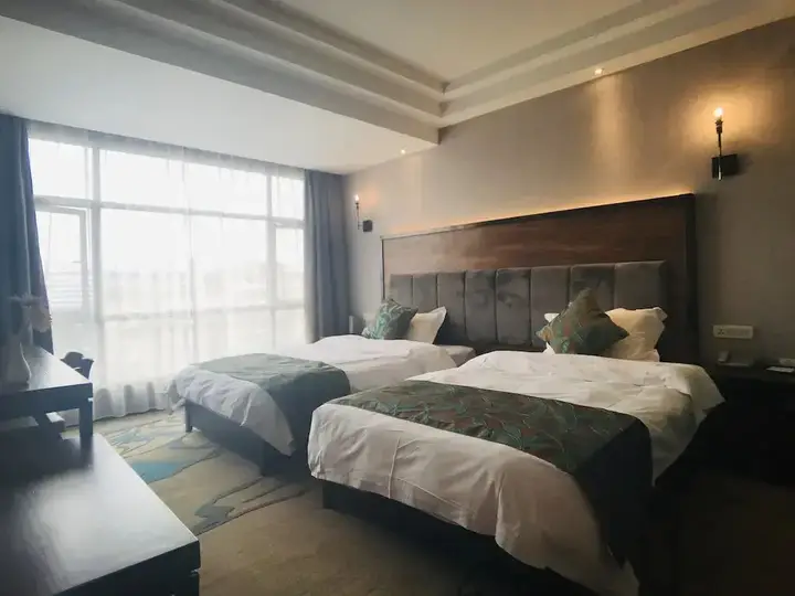 Гуйлинь: Guilin Tianqing City Hotel