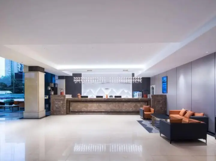 Уси: Hua Shi Hotel