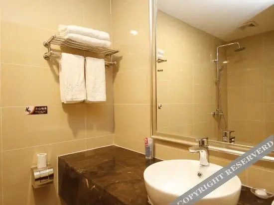 Даньдун: Daludao Deyue Hotel