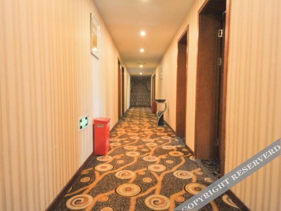 Чэнду: Zhongcheng Business Hotel