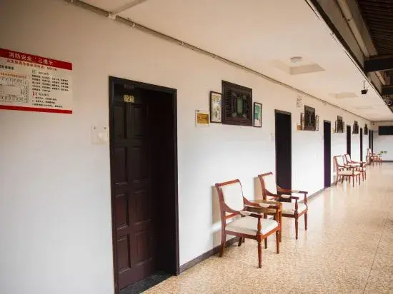 Чэнду: Huibinlou Inn, Pingle Ancient Town