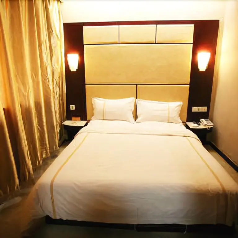 Тайюань: Jiudu Yuegang Business Hotel