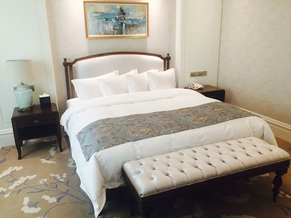 Циндао: Qingdao Laoshan Bay Hotel