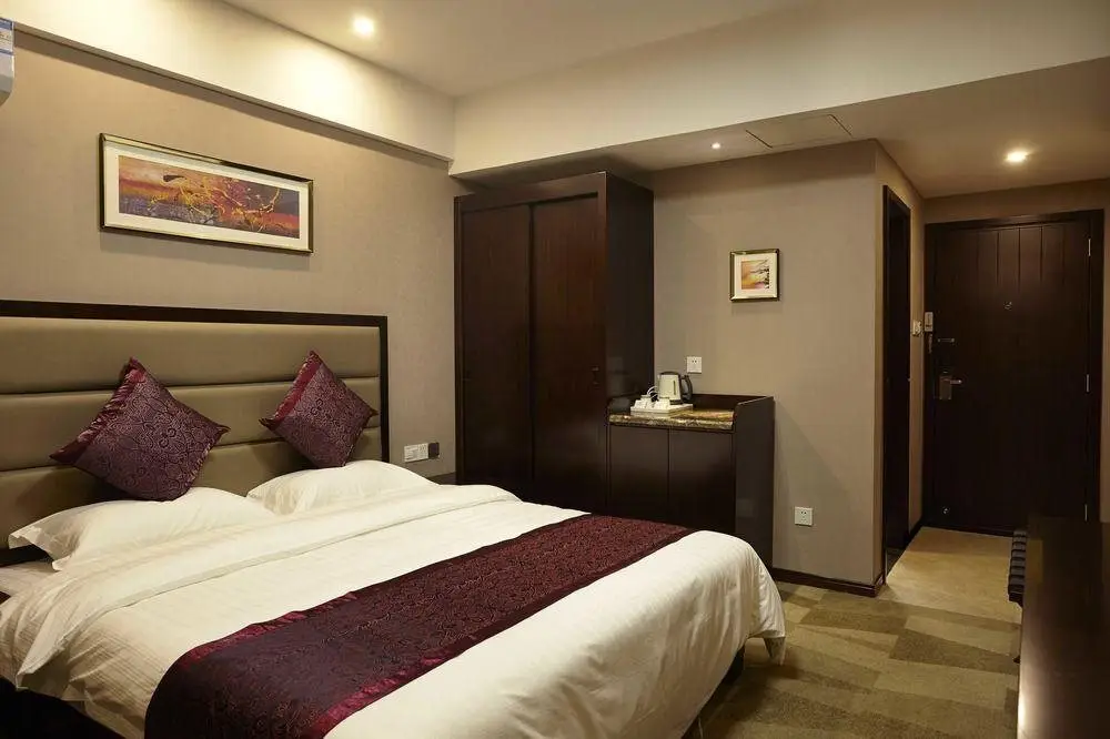 Ухань: Jinyue Tangchi Hotel Xiangxie Qintai