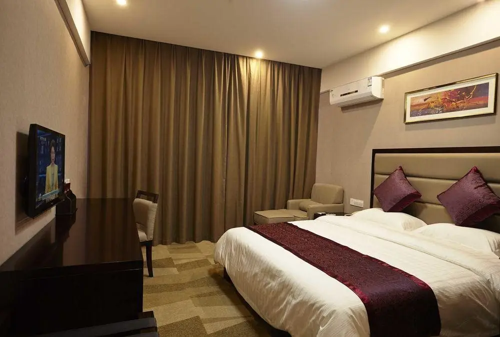 Ухань: Jinyue Tangchi Hotel Xiangxie Qintai