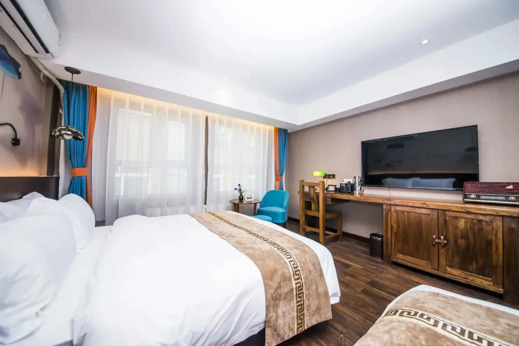 Циндао: MG Hotel - St. Michael's Cathedral, Qingdao