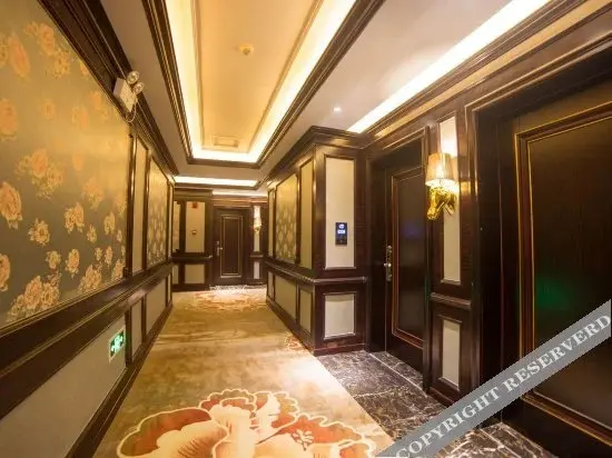 Мэйшань: Meishan Yichuan Earl Hotel (Meishan East Railway Station Wanda Plaza)