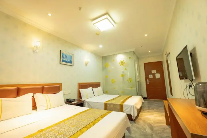 Ухань: Longyi Hotel (Wuhan Happy Valley Wuhan High-speed Railway Station)