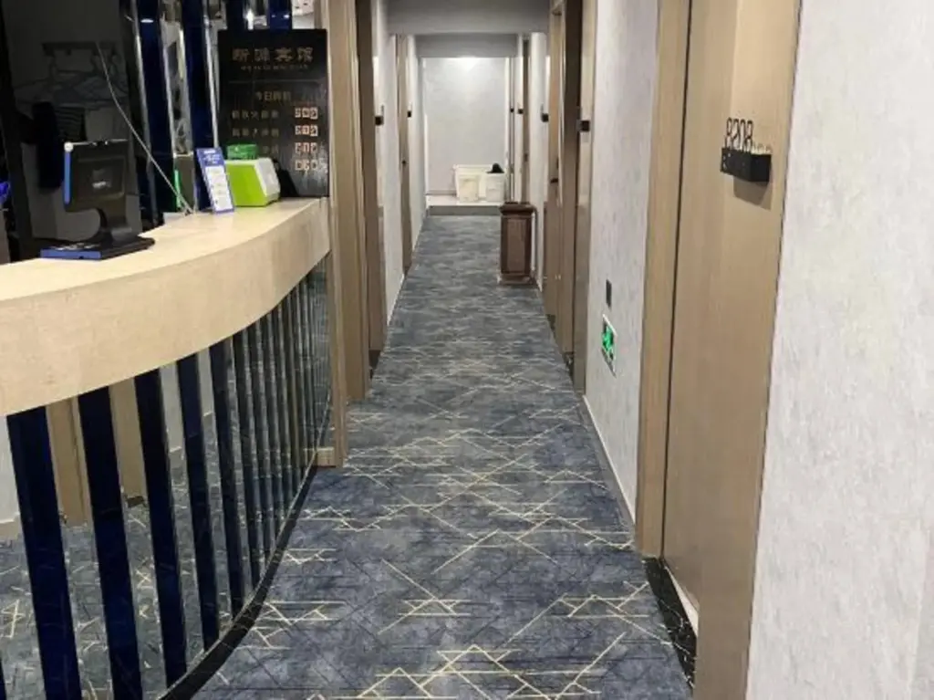 Шанхай: shanghai xinyuan hotel
