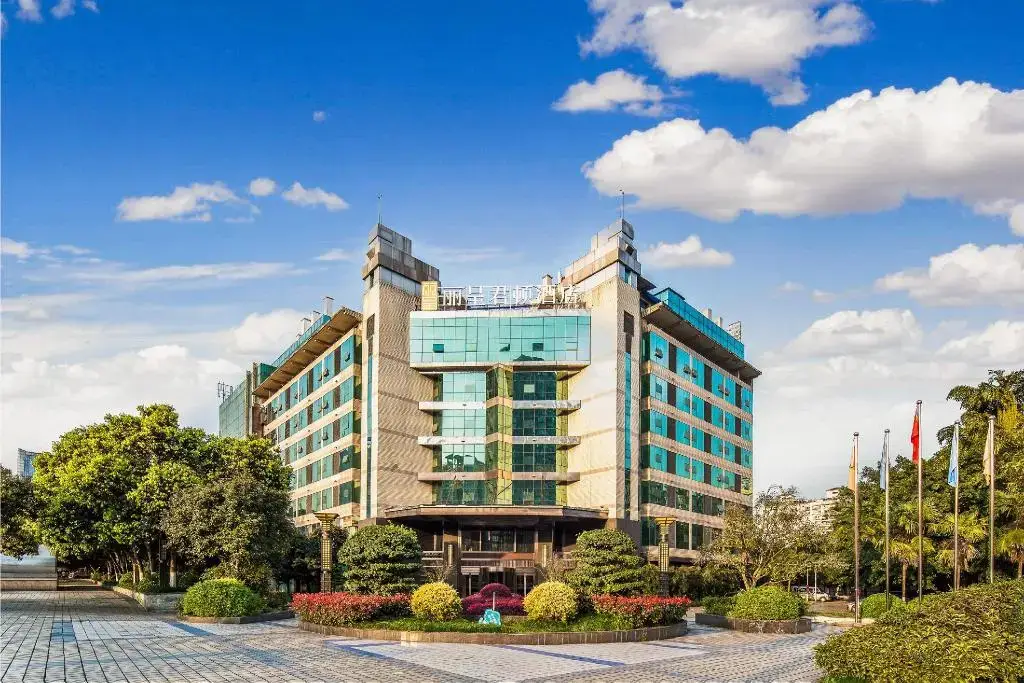 Rezen Kingtown Hotel (Chongqing Ranjiaba) — фото 1